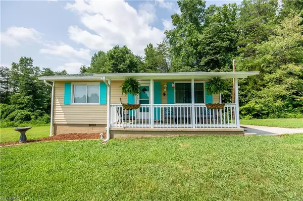 515 Abbeydale RD, Harmony, NC 28634