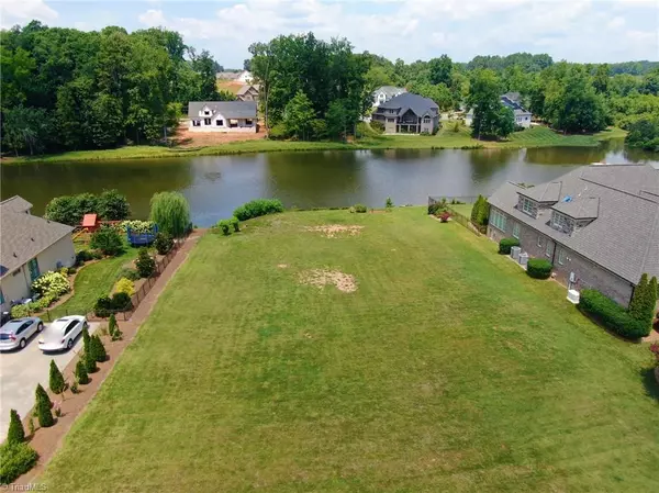 903 Dunleigh DR, Burlington, NC 27215