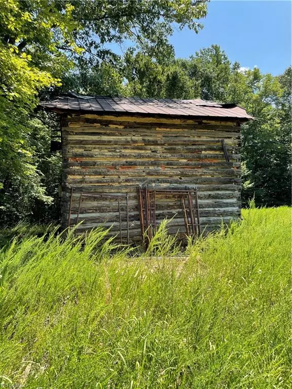 Stoneville, NC 27048,560 Woodrow RD