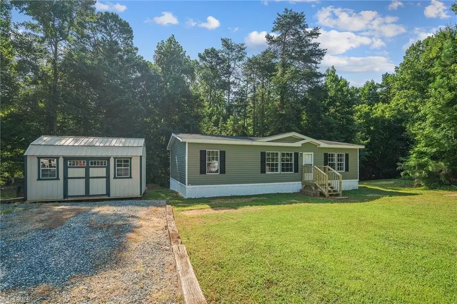 2912 Pheasant Run RD, Haw River, NC 27258