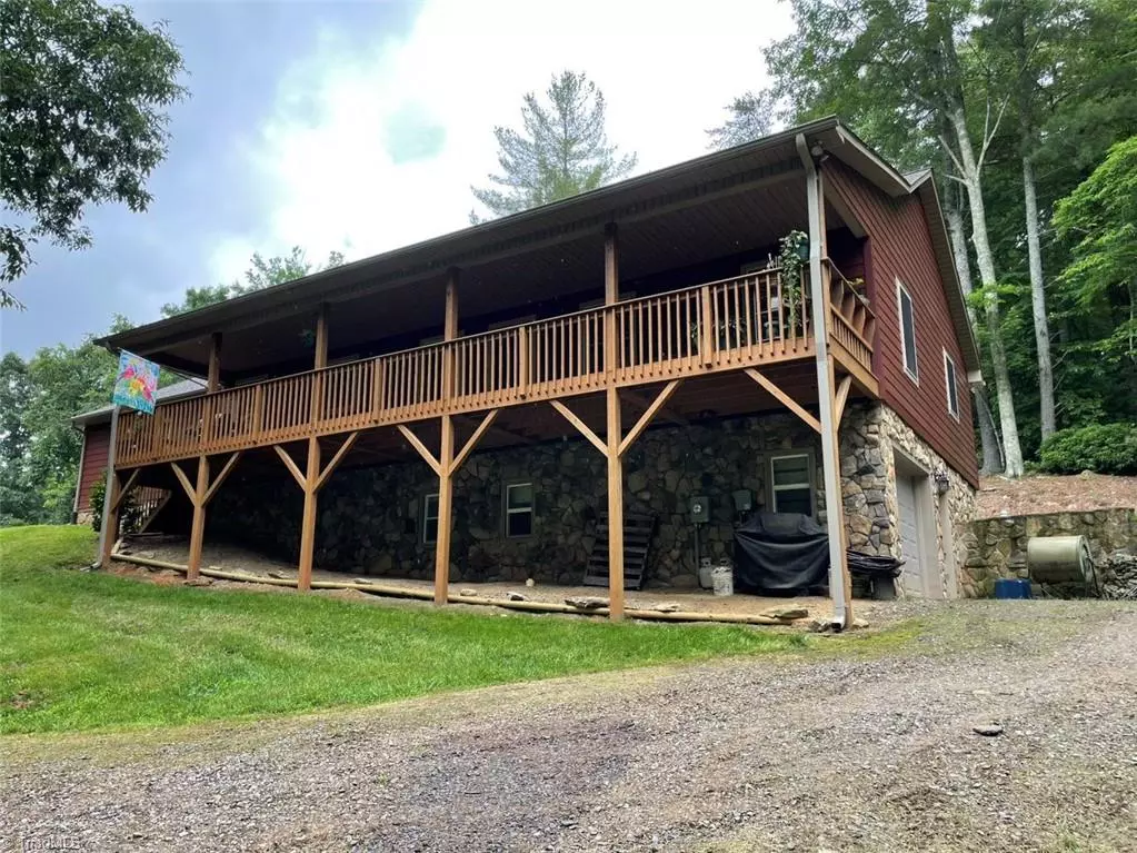 North Wilkesboro, NC 28659,857 Cherry Grove LN