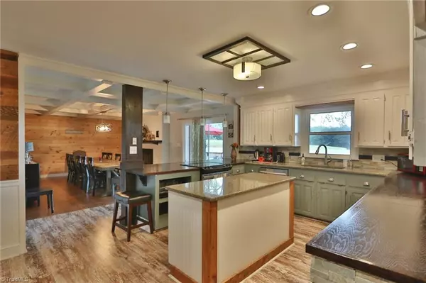 Hamptonville, NC 27020,1400 Marler RD