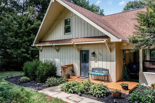 Hickory, NC 28601,440 27th Avenue CIR NW