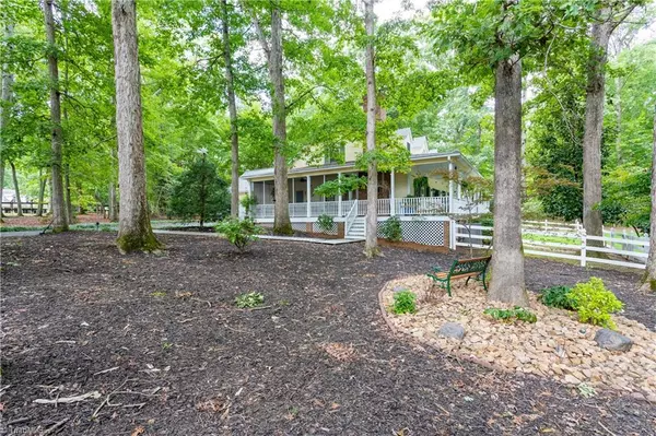 Advance, NC 27006,109 Marchmont DR