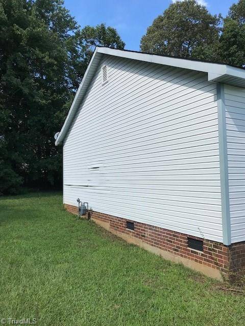 High Point, NC 27260,1513 Cedrow DR