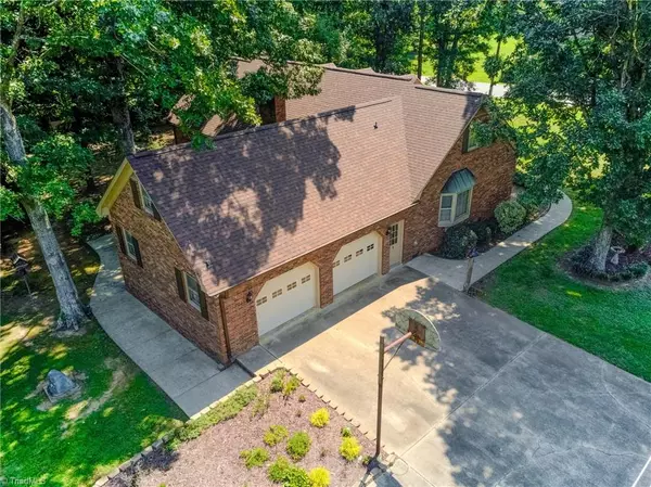 Summerfield, NC 27358,6200 Oak Forest CT