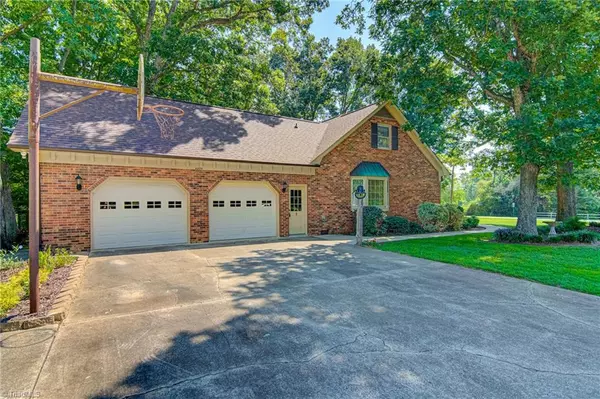 Summerfield, NC 27358,6200 Oak Forest CT