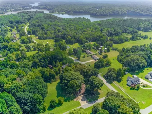 Summerfield, NC 27358,6200 Oak Forest CT