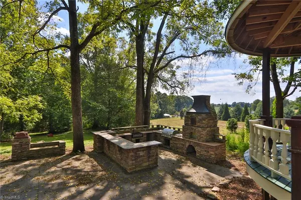 Hamptonville, NC 27020,1913 Hamptonville RD