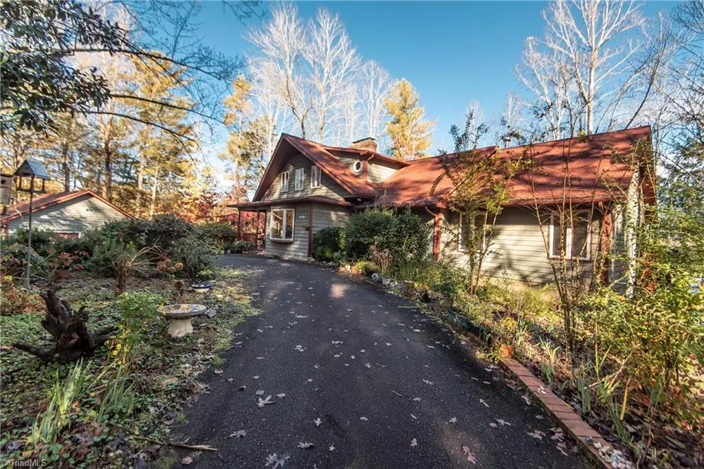 Wilkesboro, NC 28697,649 TRIPLE COVE DR
