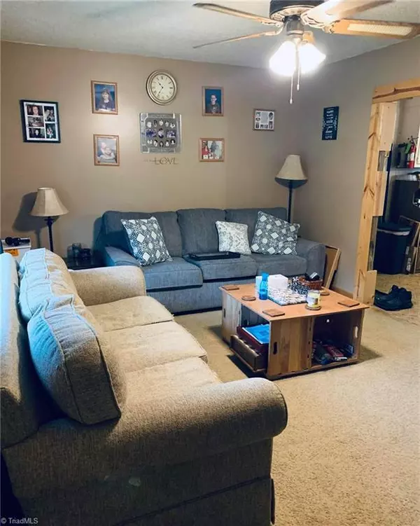 Mount Airy, NC 27030,125 Glen TER