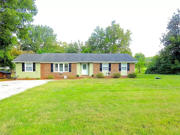 5011 Loire DR, Summerfield, NC 27358