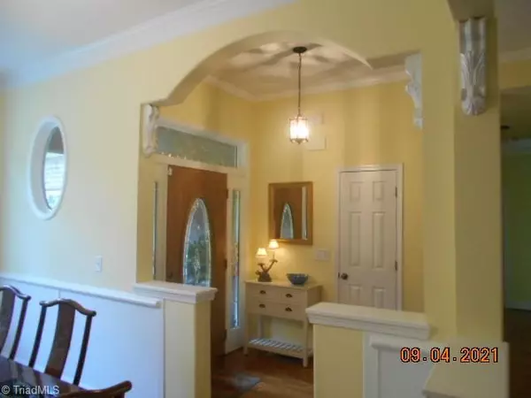 Eden, NC 27288,153 Glenoak DR