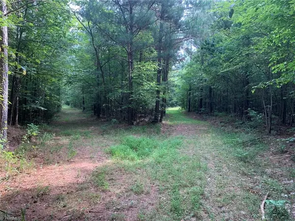 0000 Young RD, Lexington, NC 27292