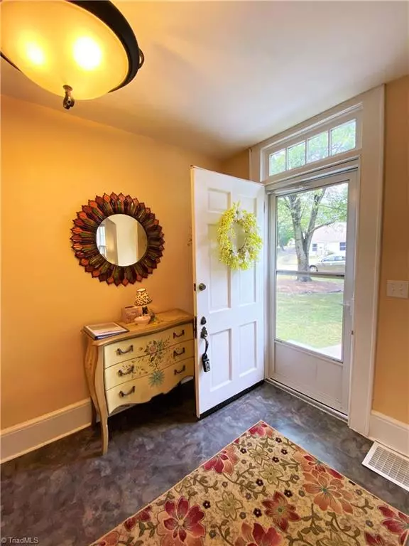 Mayodan, NC 27027,403 N 4th AVE