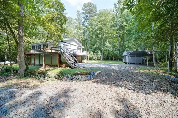 Troy, NC 27371,207 Dellwood CT