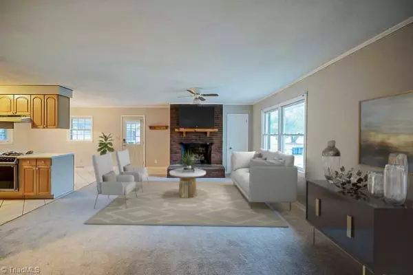 Kernersville, NC 27284,915 Mayford DR