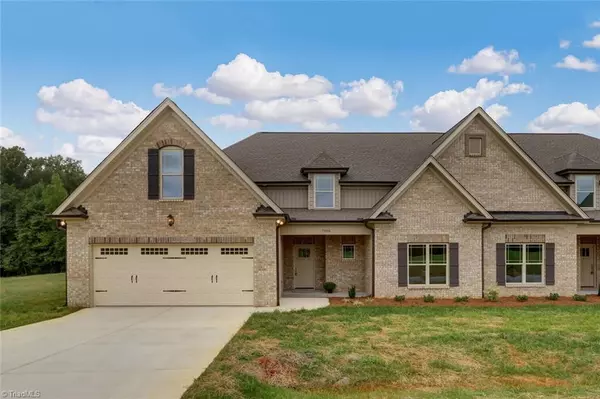 7006 Westfield Village CIR, Summerfield, NC 27358