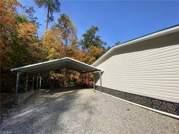 Millers Creek, NC 28651,377 Honeysuckle Ridge RD