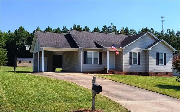 143 Pheasant LN, Rockwell, NC 28138