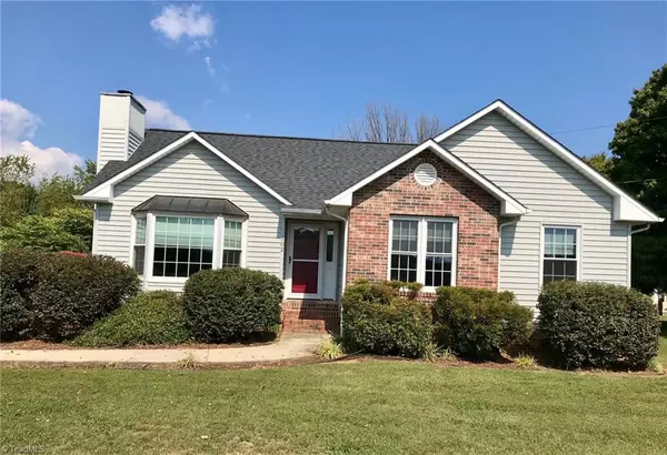 102 Blairfield CT, North Wilkesboro, NC 28659