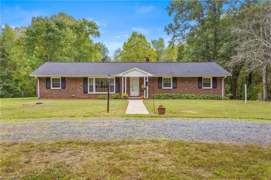 2748 Lowe RD, Elon, NC 27244