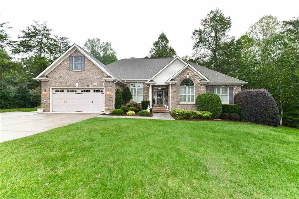 Stokesdale, NC 27357,8010 Dorsett Downs DR