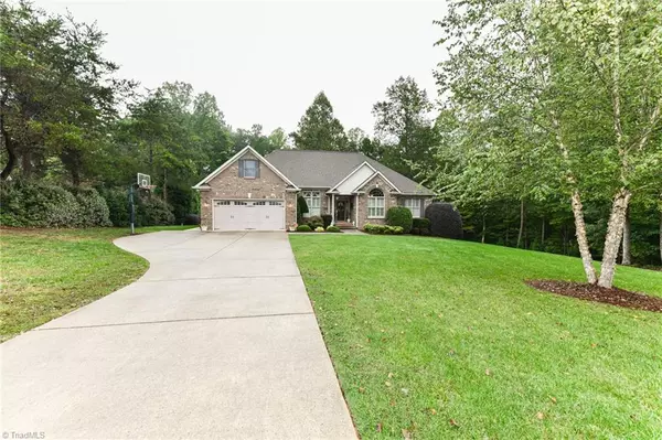 Stokesdale, NC 27357,8010 Dorsett Downs DR