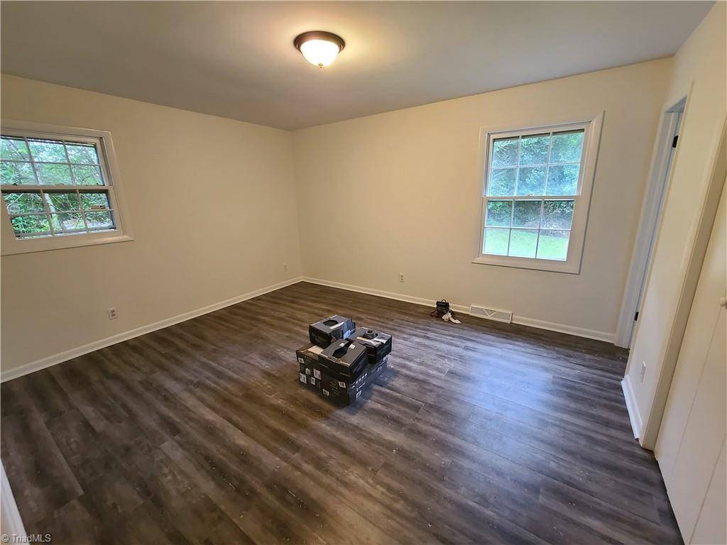 Winston Salem, NC 27106,70 Carter CIR