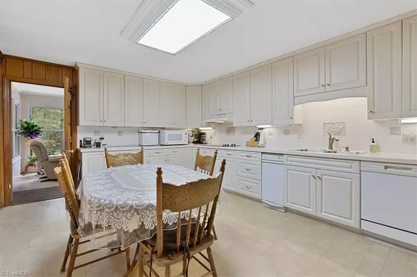 Pleasant Garden, NC 27313,637 Nc Highway 62