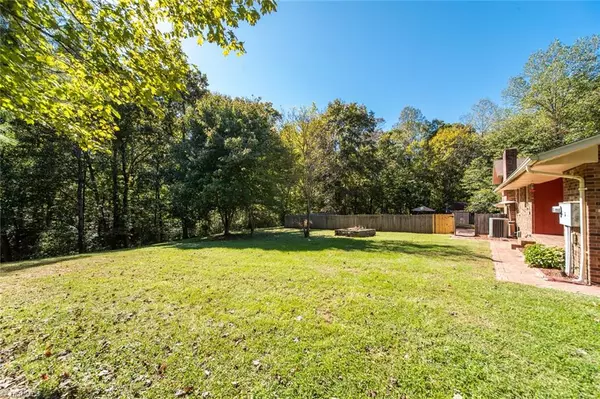 Stoneville, NC 27048,204 Lee ST