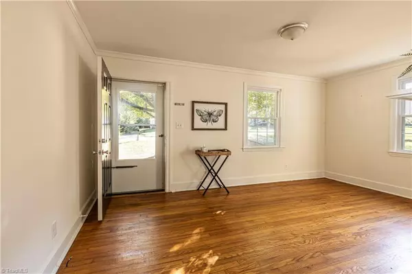 Greensboro, NC 27408-4108,2006 Colonial AVE