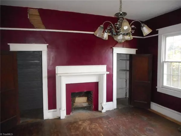 Summerfield, NC 27358,937 Haynes RD