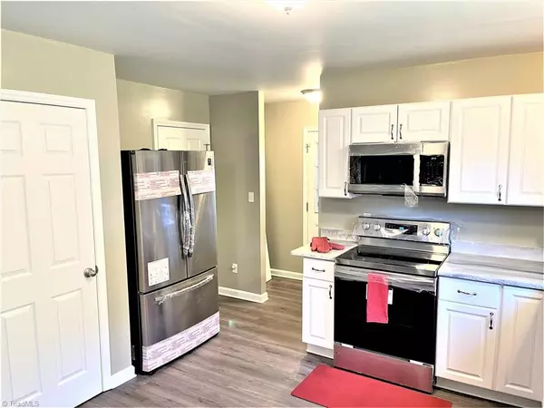 Summerfield, NC 27358,7518 Strawberry RD