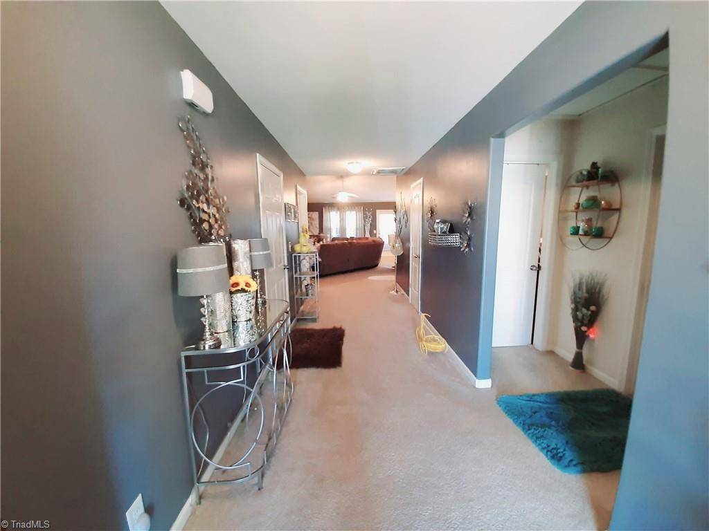 Thomasville, NC 27360,902 Leach AVE