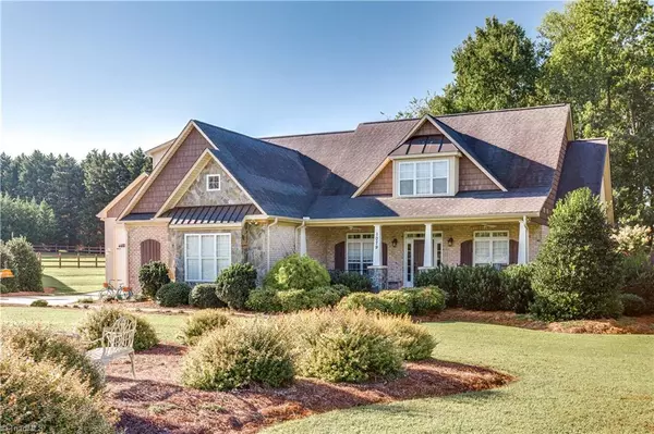 1079 NC Highway 150 W, Summerfield, NC 27358