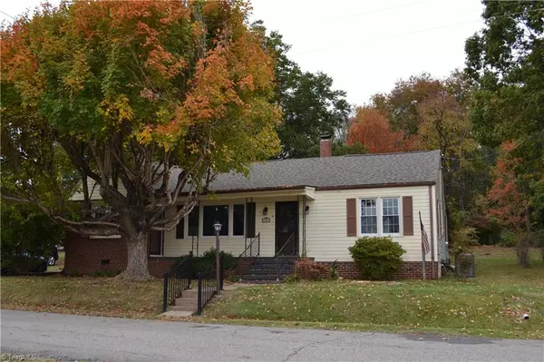 Stoneville, NC 27048,207 Thomas ST