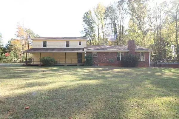 7665 Deboe RD, Summerfield, NC 27358