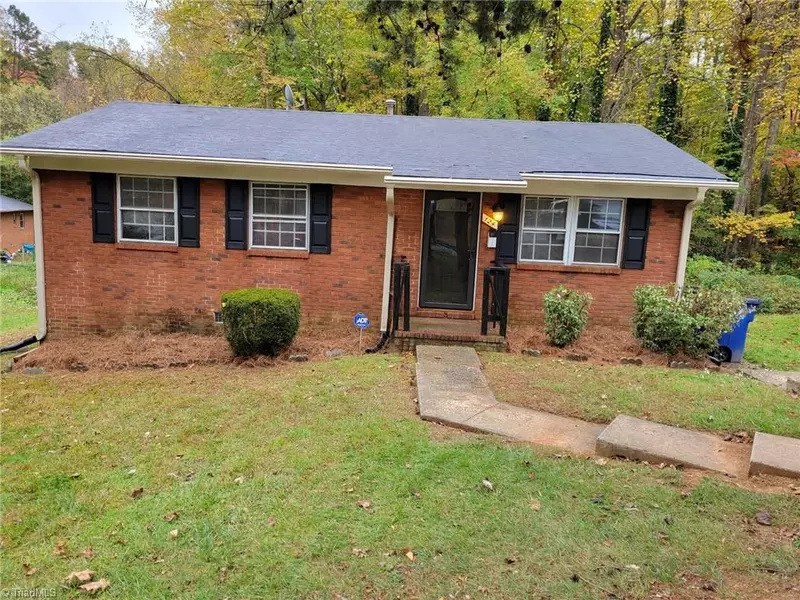 124 Cherryview LN, Winston Salem, NC 27105