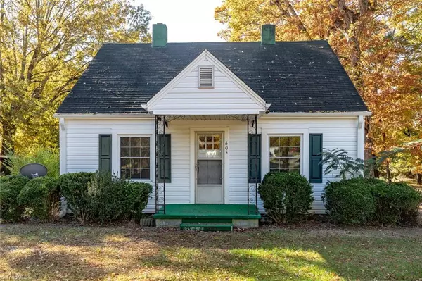 605 Lawndale DR, Reidsville, NC 27320