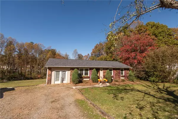 Millers Creek, NC 28651,162 Glen Oaks RD