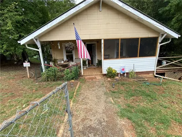 912 K ST, North Wilkesboro, NC 28659