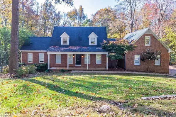 6001 Trotter Ridge RD, Summerfield, NC 27358