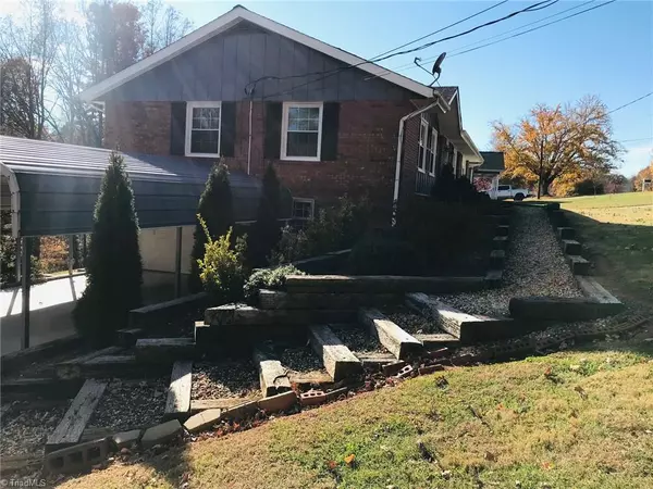 North Wilkesboro, NC 28659,390 Hunter Hills ST