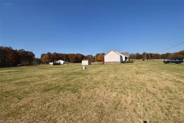 Snow Camp, NC 27349,7549 Coble mill RD