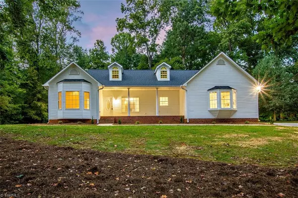 359 Christine LN, Thomasville, NC 27360