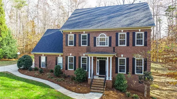 6190 Moores Creek DR, Summerfield, NC 27358