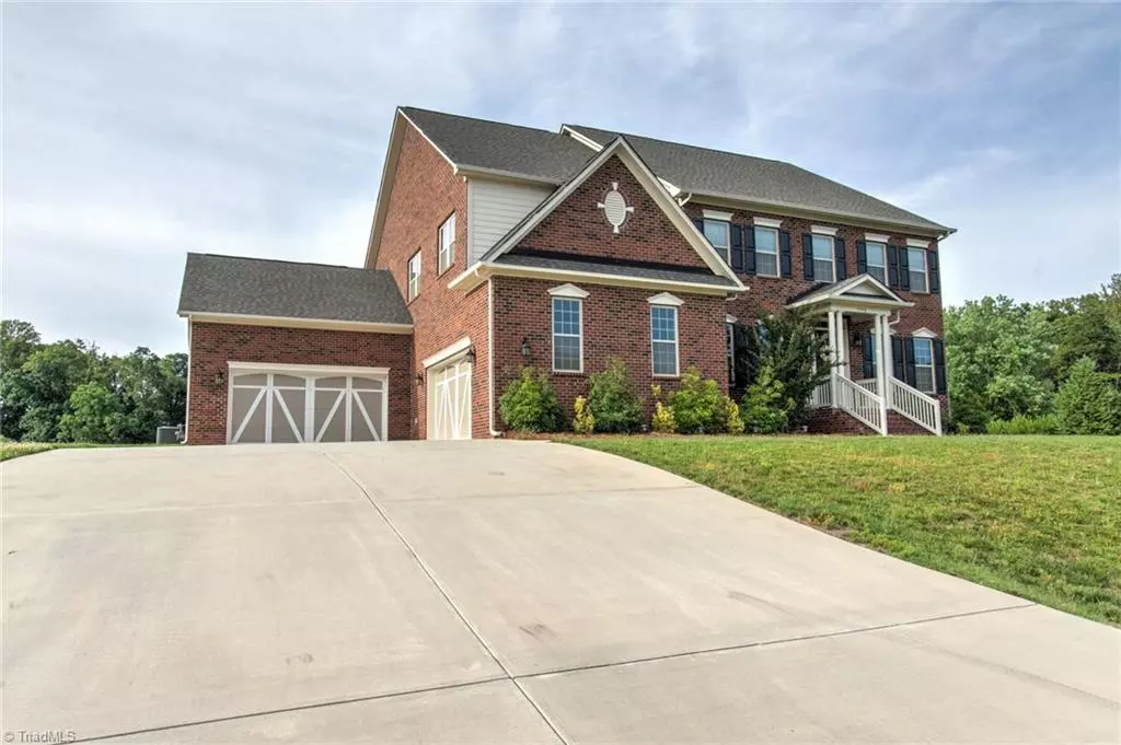 Oak Ridge, NC 27310,7798 Polar DR