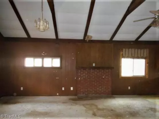 Stoneville, NC 27048,131 Calvary RD