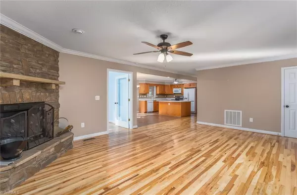 Summerfield, NC 27358,3383 Earl Forbes DR